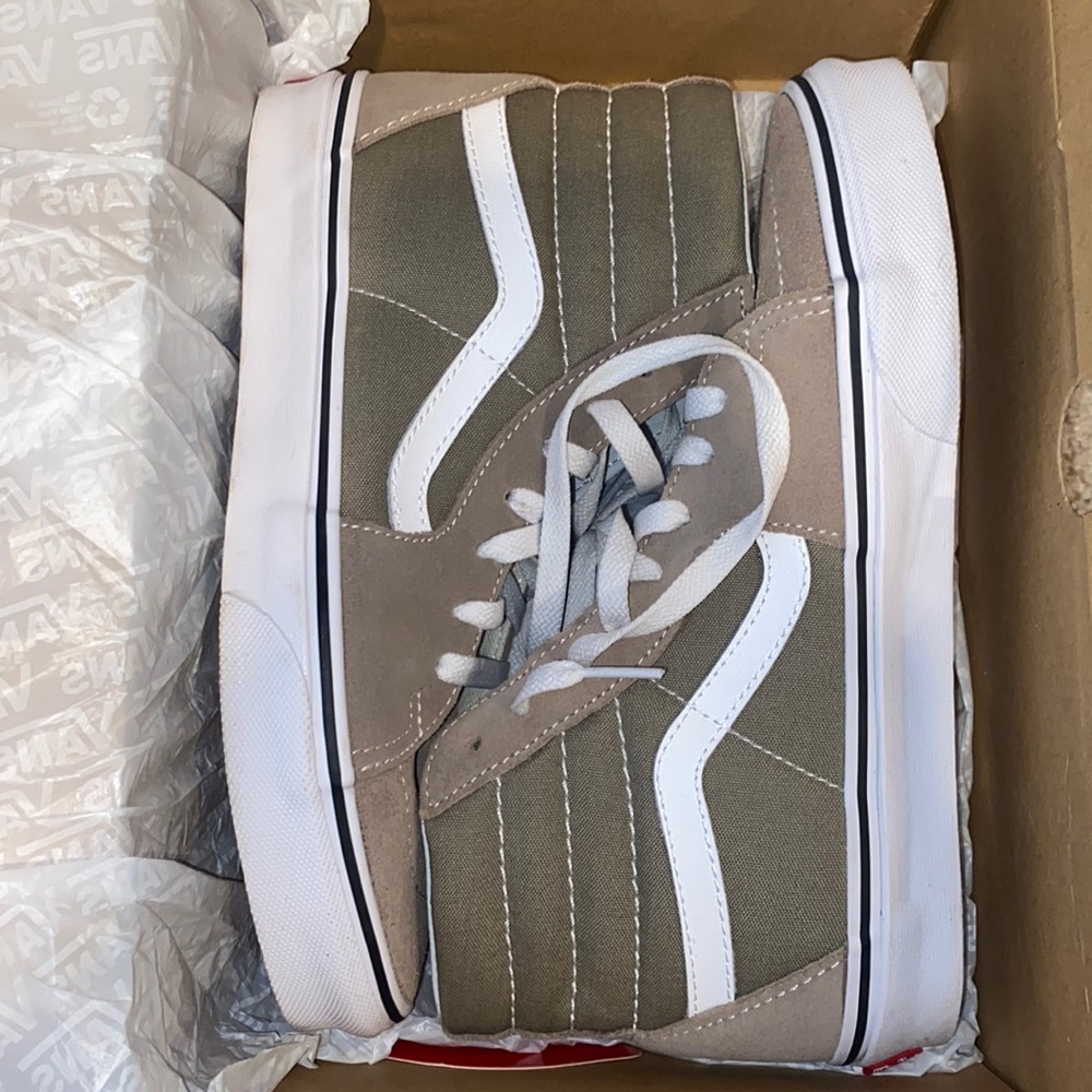 Sk8-Hi Vans